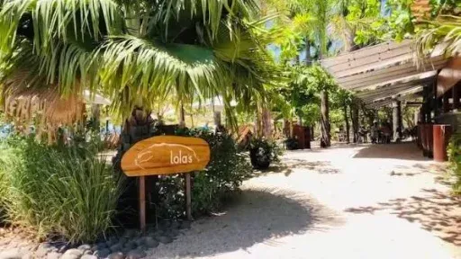 Lola's on Playa Avellanas